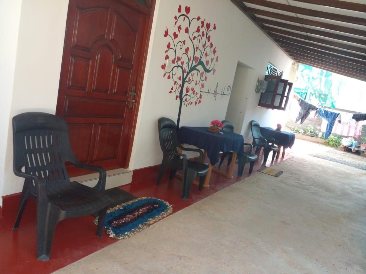 Pradeep Guest House Mirissa Exterior photo